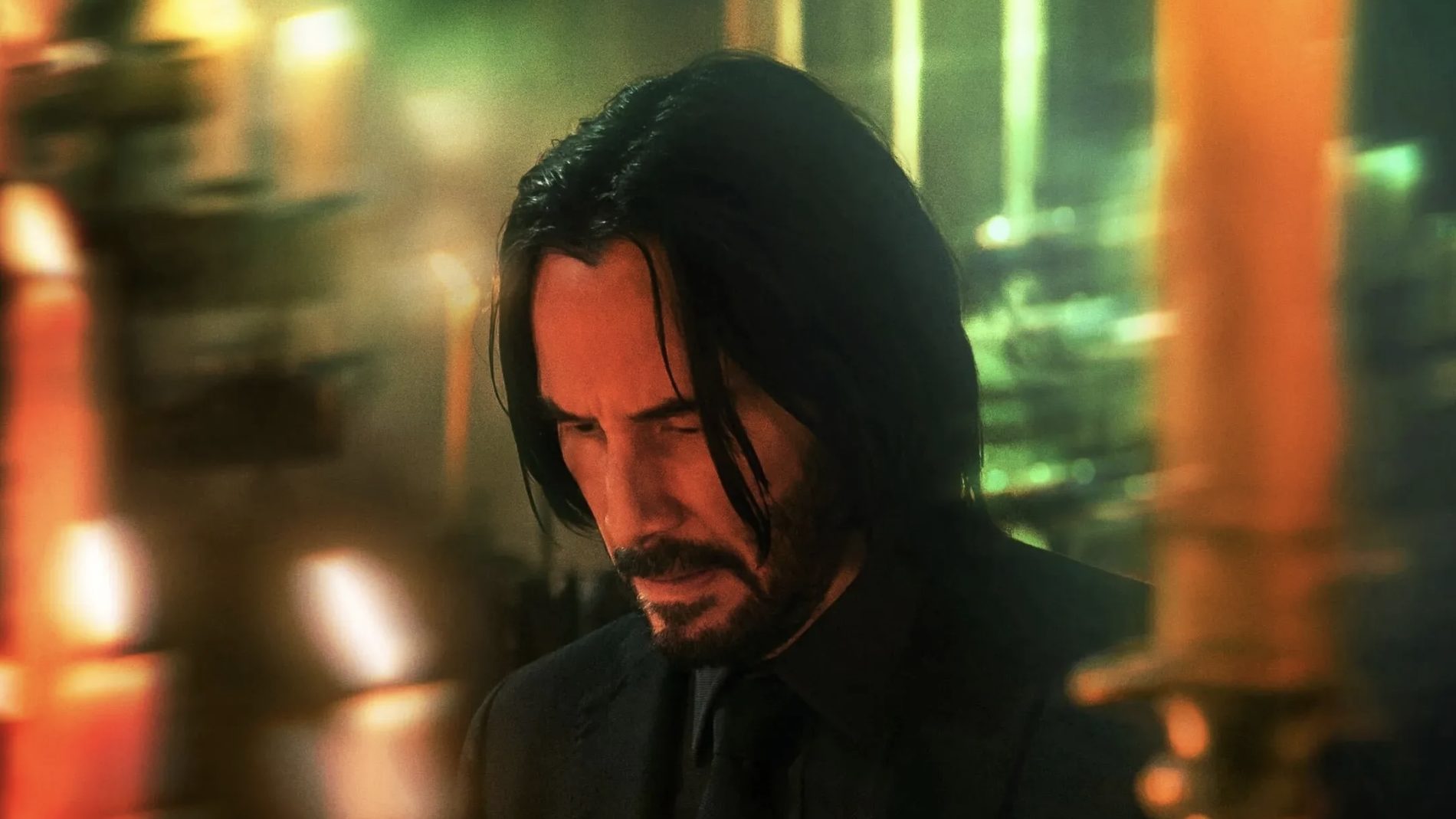 Keanu Reeves in una scena del film John Wick 4