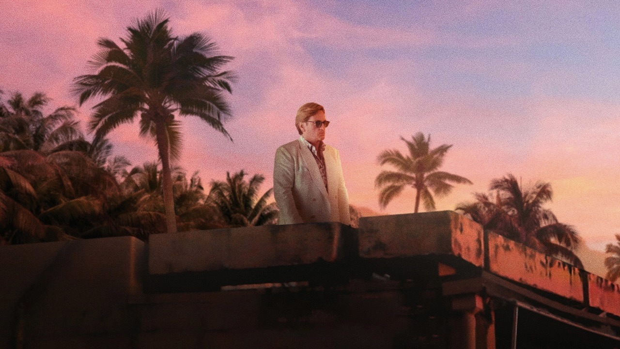 Benoît Magimel nel poster del film Pacifiction