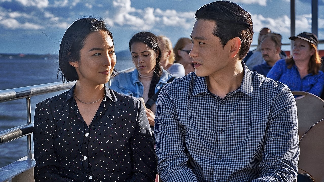 Greta Lee e Teo Yoo in una scena del film Past Lives