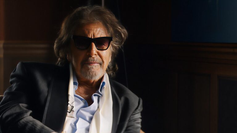 Al Pacino è Billy Knight: guarda al passato, vive il presente